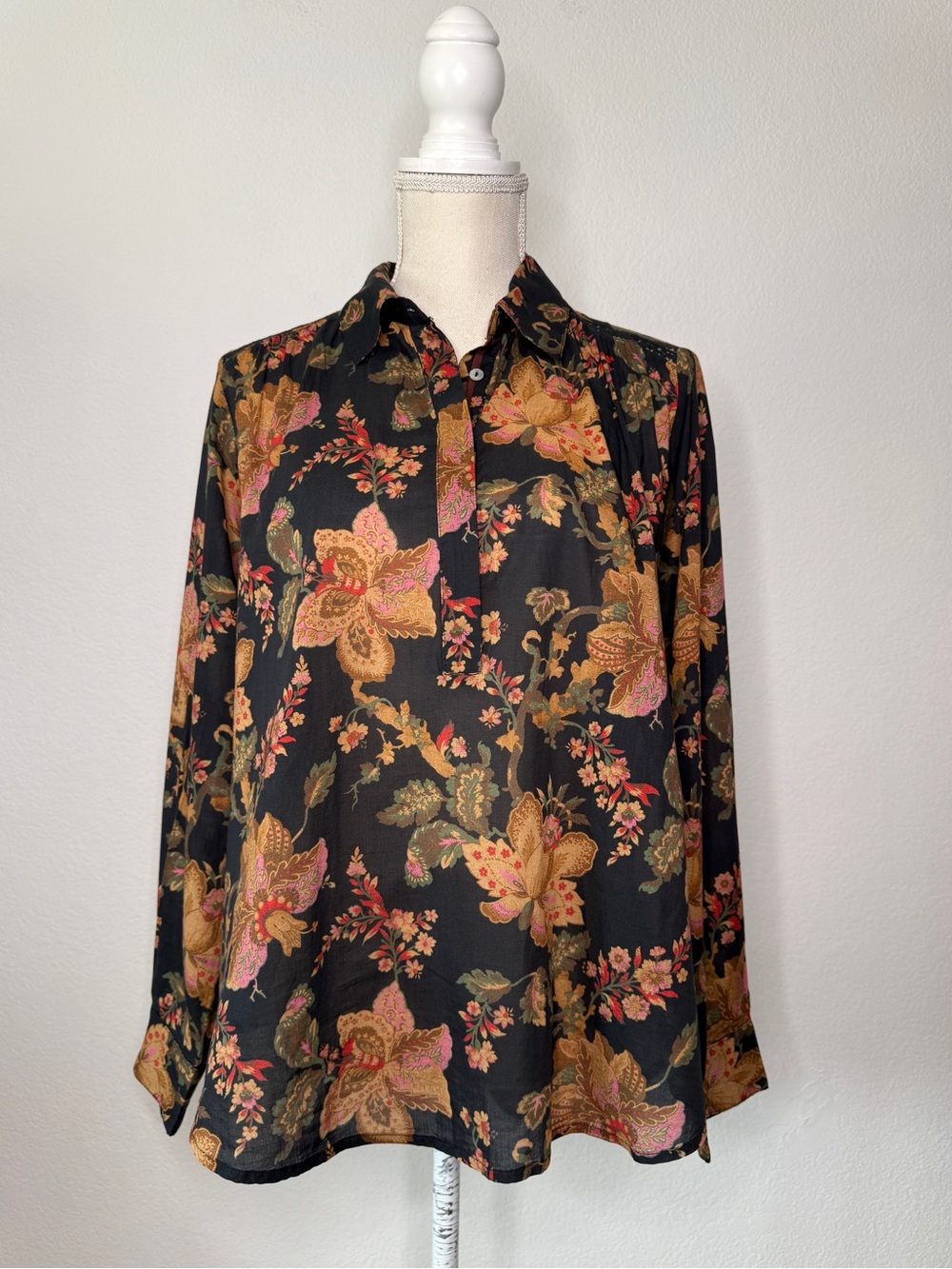 Sundance Blouse Floral Half Button Cotton Lace Detail Black Size M - Picture 1 of 13